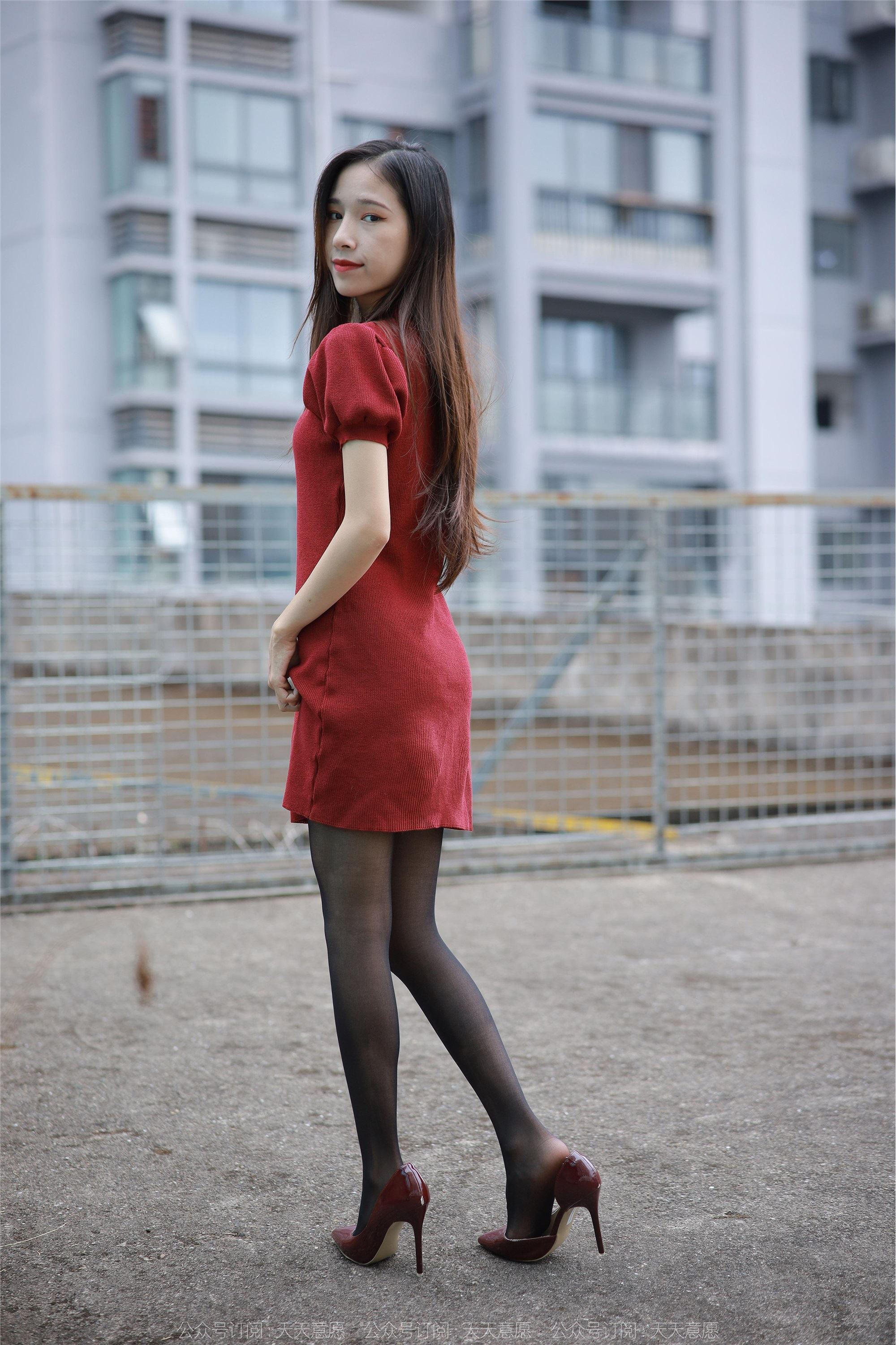 IESS异思趣向  2022.12.09 丝享家 1293 美子《酒红高跟鞋》